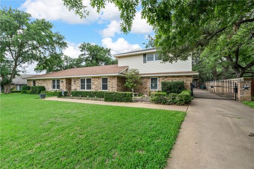 3217 Pioneer Circle, Woodway, TX, 76712 | Card Image