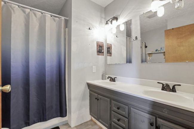 Full Bathroom | Image 15