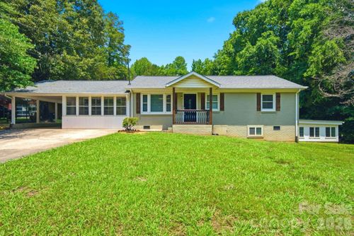 211 Valleydale Dr, Gastonia, NC, 28056-9204 | Card Image