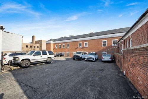 11 N 6th Ave, Mount Vernon, NY, 10550-2039 | Card Image