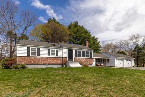 8 Warner Ln, Hampton, NH, 03842-1037 | Card Image