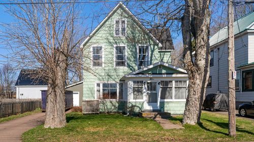 8 Robie Street, Amherst, NS, B4H2C6 | Card Image