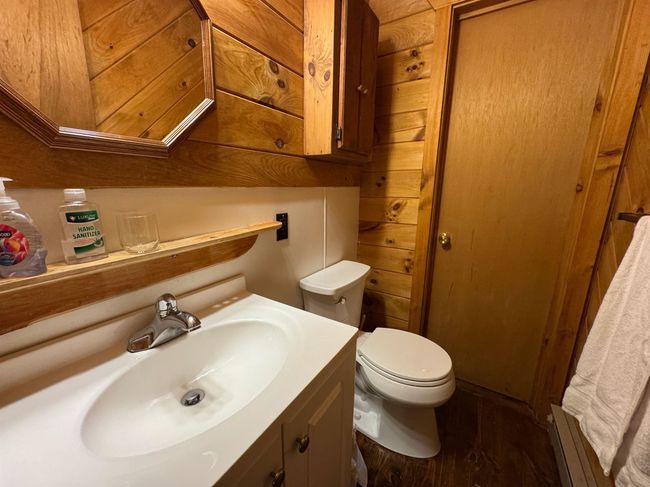 C - 301C Vt Route 100, Condo with 3 bedrooms, 3 bathrooms and null parking in West Dover VT | Image 22