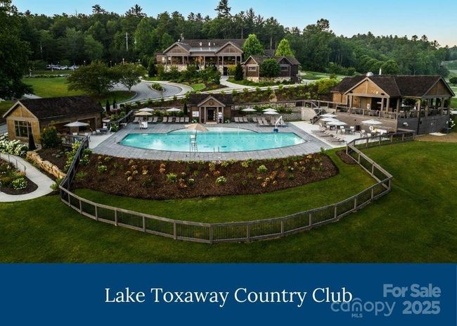 66 Country Club Village Drive, Condo with 3 bedrooms, 3 bathrooms and null parking in Lake Toxaway NC | Image 42