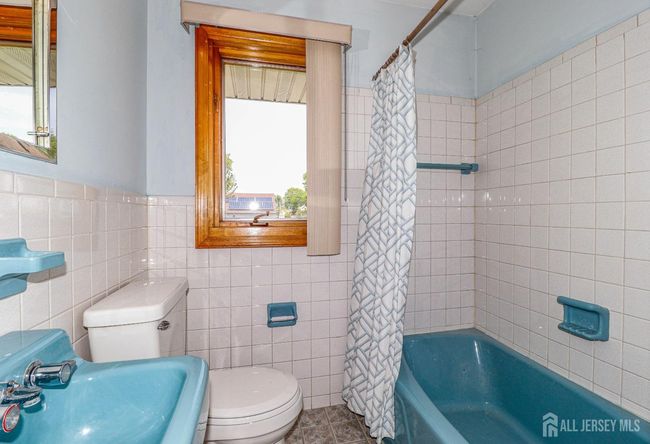 7 E 2 Nd St, House other with 3 bedrooms, 2 bathrooms and null parking in Port Reading NJ | Image 22