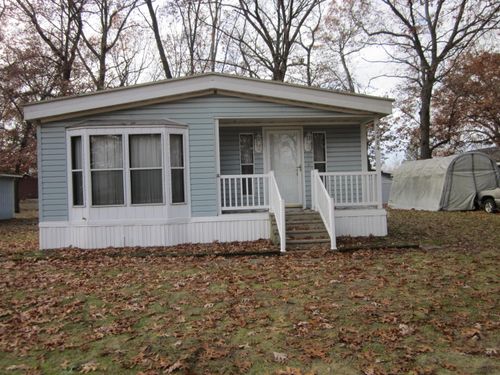 52484 N Point Dr, Mattawan, MI, 49071-9351 | Card Image