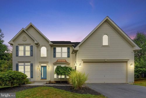 339 Maddex Farm Dr, SHEPHERDSTOWN, WV, 25443-4346 | Card Image