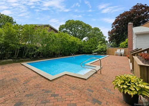 17 Beech Rd, Rocky Point, NY, 11778-9536 | Card Image
