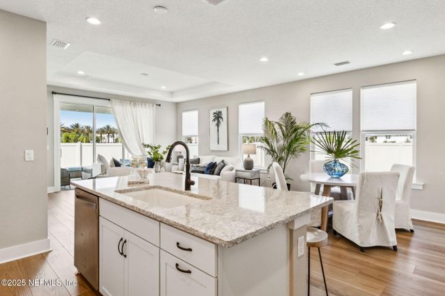 Kitchen Island | Image 16