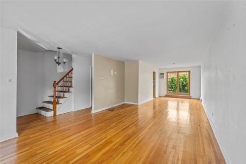 6736 Eliot Ave, Middle Village, NY, 11379-1129 | Card Image