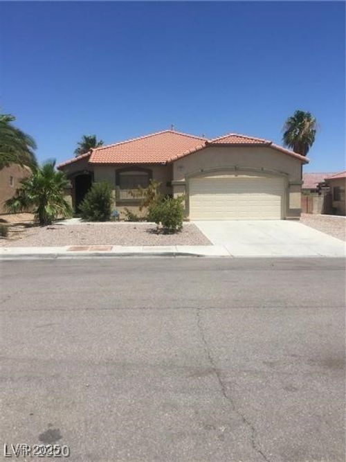 2914 Pumpkin Harvest Ave, North Las Vegas, NV, 89031-0393 | Card Image