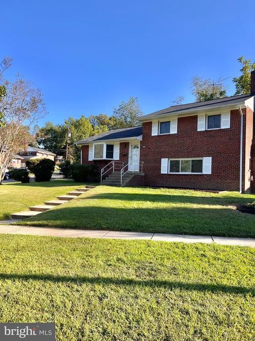 12215 Hunters Ln, ROCKVILLE, MD, 20852-2247 | Card Image