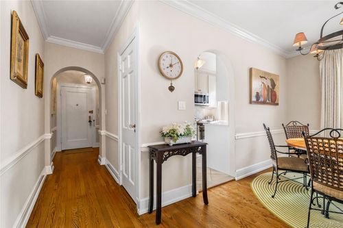 apt-5f-10 Brooklands, Bronxville, NY, 10708-3532 | Card Image