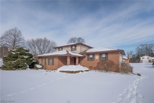 3985 36th St Nw, Canton, OH, 44718-3047 | Card Image