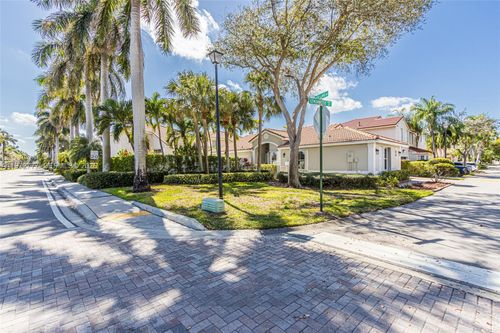 1110 Lemonwood St, Hollywood, FL, 33019-4870 | Card Image