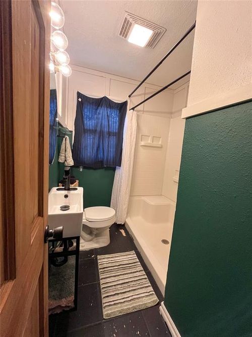 110 N Cedar Ave, Stroud, OK, 74079-4244 | Card Image