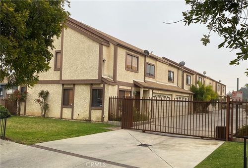 3-916 E 65th St, Inglewood, CA, 90302 | Card Image