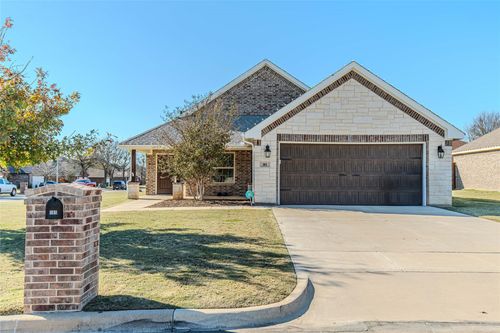 101 Elk Cv, Stephenville, TX, 76401-1106 | Card Image