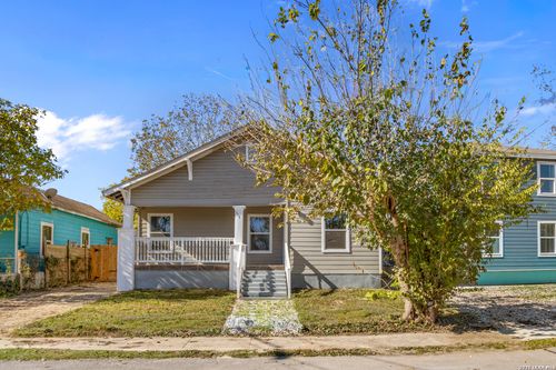 117 Magendie St, San Antonio, TX, 78210-2519 | Card Image