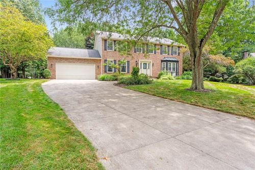 6457 Beckleigh Cir Nw, Canton, OH, 44708-1196 | Card Image