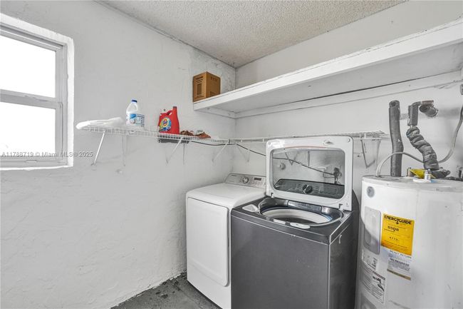 0 - 183 Sunflower Cir, House other with 4 bedrooms, 2 bathrooms and null parking in Royal Palm Beach FL | Image 40