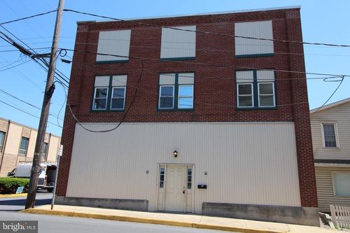 101 S Railroad Ave, NEW HOLLAND, PA, 17557-1753 | Card Image