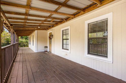 204 W Tarbutton St, Troup, TX, 75789-1017 | Card Image
