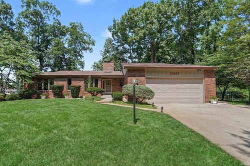 20957 Riverbrook Ln, Bristol, IN, 46507-9417 | Card Image