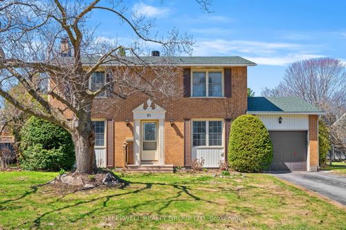 91 Country Lane W, Kanata, ON, K2L1J4 | Card Image