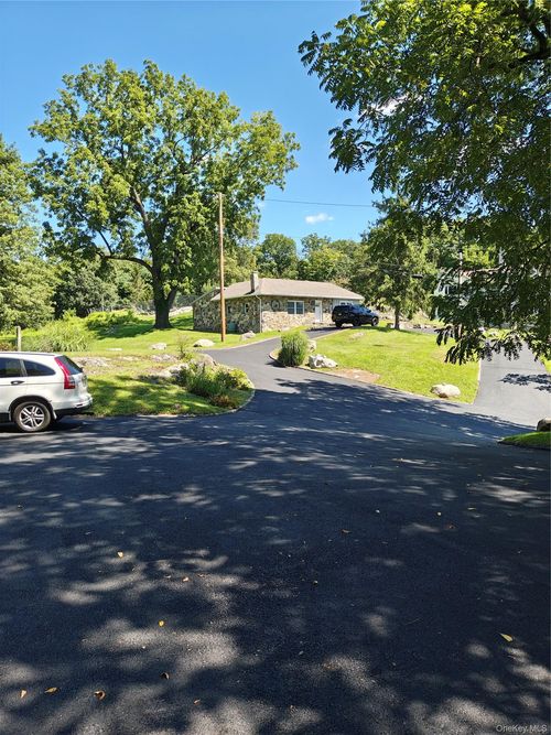 117 Waccabuc Road, Lewisboro, NY, 10526 | Card Image