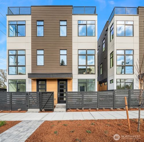 632 N 92nd St, Seattle, WA, 98103 | Card Image