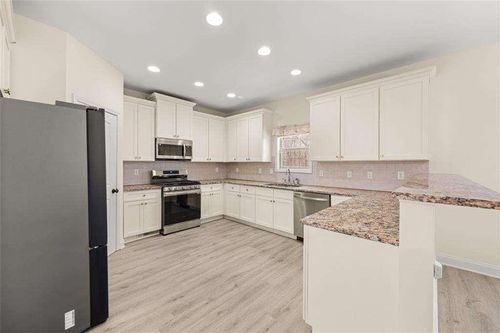 1300 Primrose Park Rd, Sugar Hill, GA, 30518-2328 | Card Image