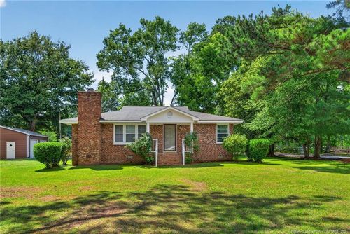 211 Burton Ave, Dunn, NC, 28334-6611 | Card Image