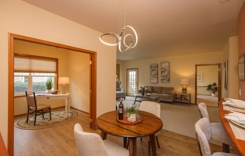 967 Golden Aspen Pl, Ashland, OR, 97520-9128 | Card Image