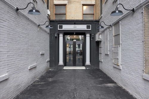 apt-302-160 Wadsworth Ave, New York, NY, 10033-3870 | Card Image