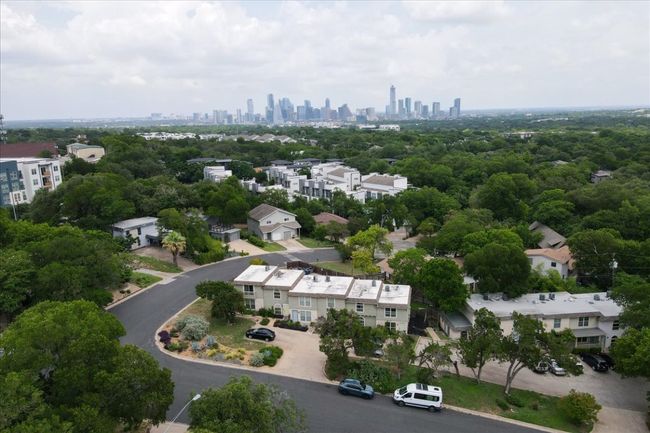 Aerial view showing proximity to Downtown Austin | Image 14