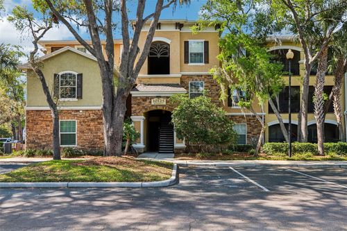 201-10125 Courtney Palms Blvd, TAMPA, FL, 33619-8539 | Card Image