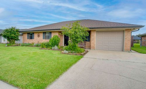 109 Tiger Den Dr, Houma, LA, 70364-2352 | Card Image