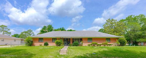 6605 Abraham Lincoln Dr, Jackson, MS, 39213-3002 | Card Image
