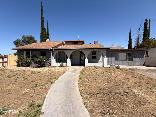 4545 Columbia Way, Lancaster, CA, 93536-2902 | Card Image