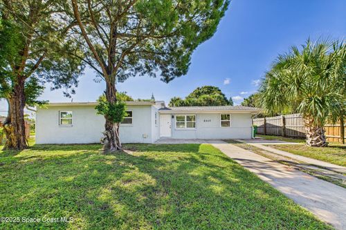 2317 Saint Swithin Ln, Melbourne, FL, 32935-2956 | Card Image