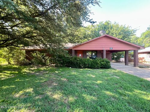 510 Lee St, Cleveland, MS, 38732-3840 | Card Image