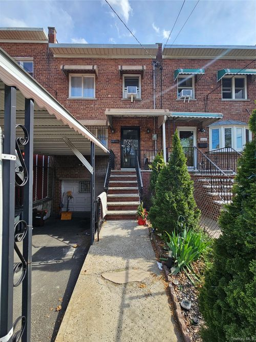 2082 Pitman Ave, Bronx, NY, 10466-1915 | Card Image