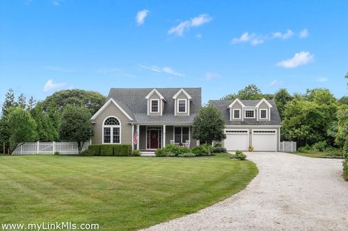 42 Deacon Vincent Way, Edgartown, MA, 02539-7820 | Card Image