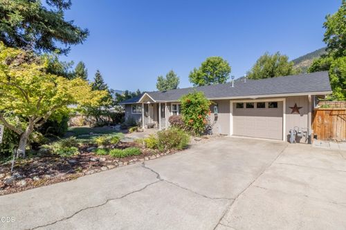 122 Swarthout Drive, Grants Pass, OR, 97527 | Card Image