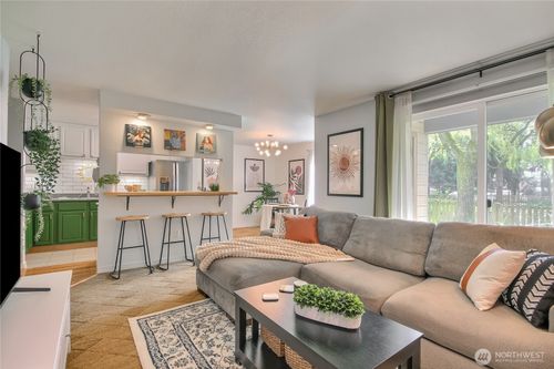 apt-d102-20320 Bothell Everett Hwy, Bothell, WA, 98012-7176 | Card Image