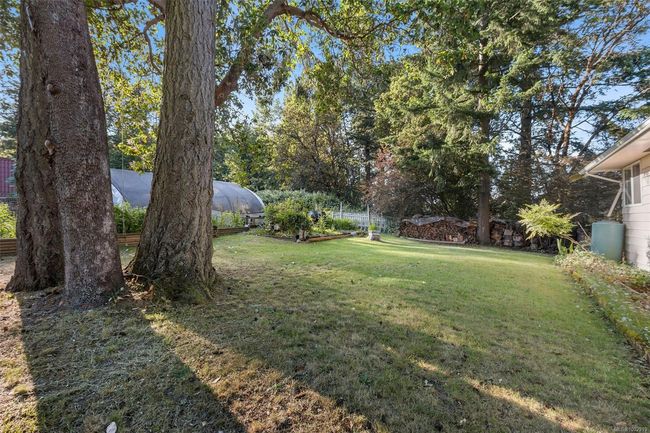 6374 Oldfield Rd, House other with 5 bedrooms, 2 bathrooms and 4 parking in Central Saanich BC | Image 24