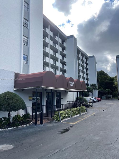 5860 44th St, Lauderhill, FL, 33319-6168 | Card Image