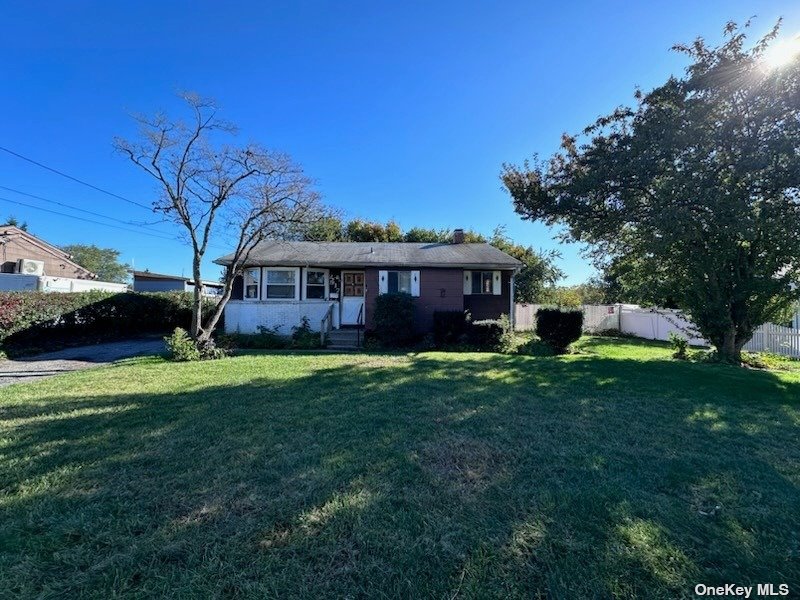 Chestnut Ave, Medford, NY 11763
