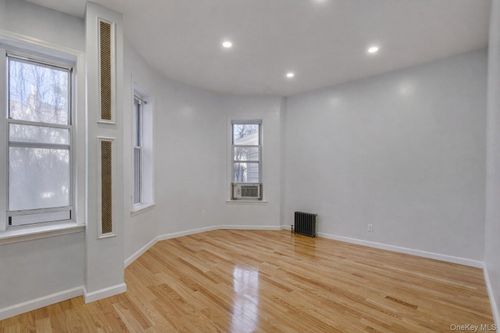 2543 Bedford Ave, Brooklyn, NY, 11226-7052 | Card Image